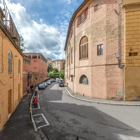 Art & Garden Maison Apartment Siena